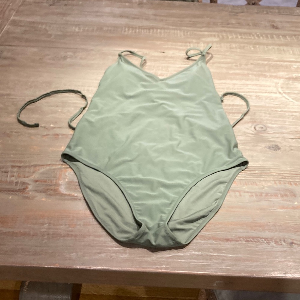 One piece bathing suit